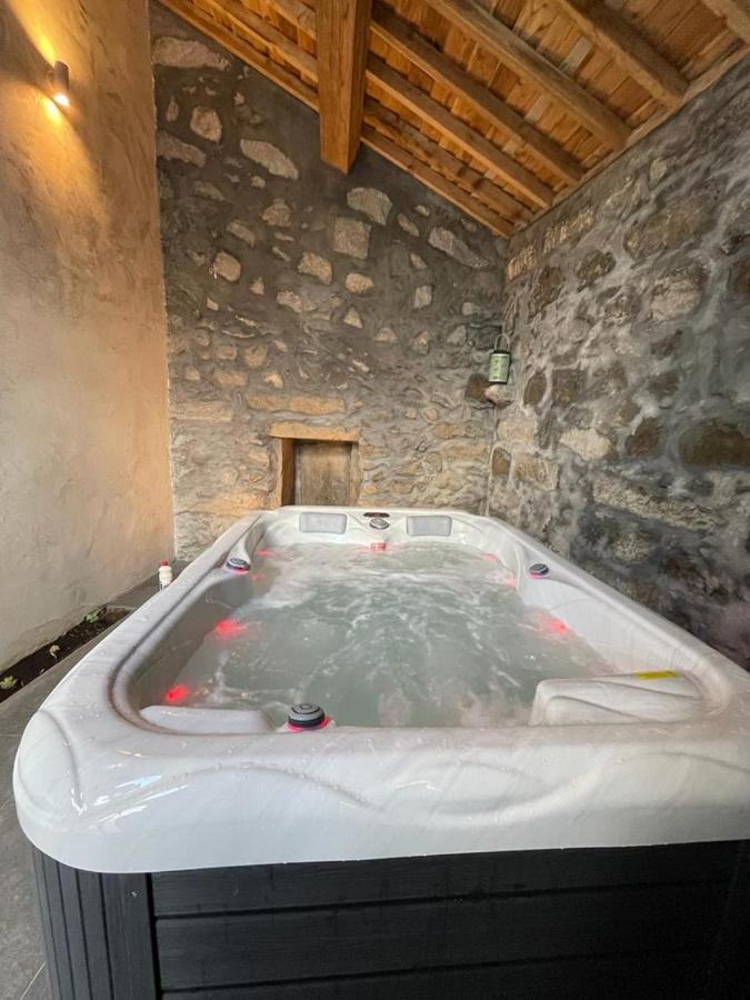 Casa Pyrrhula Murina - Private Jacuzzi Нордешти Экстерьер фото
